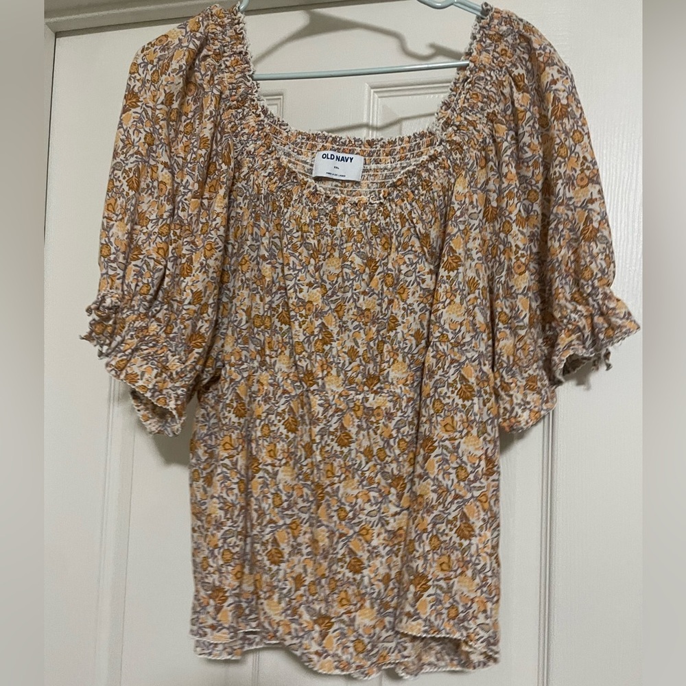 Floral top (peplum style)